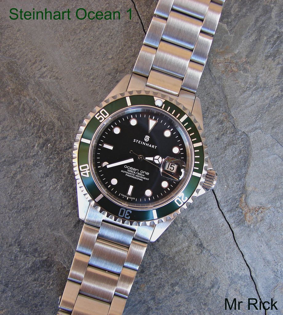 Help finding watch with magnified date window